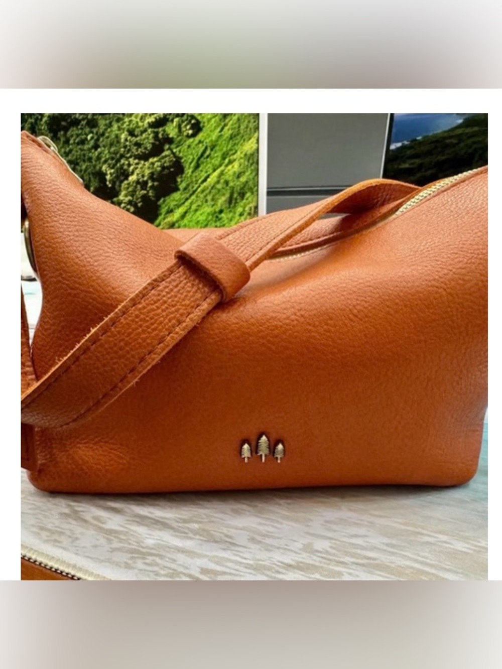 Portland Leather Small Slouchy Shoulder Bag in Koi- SOLD OUT - Picture 2 of 10